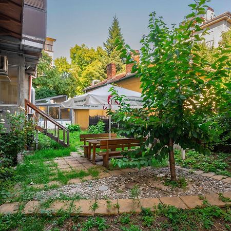 Sofia'S 1Bd Colourful Getaway Near Ndk Daire Dış mekan fotoğraf