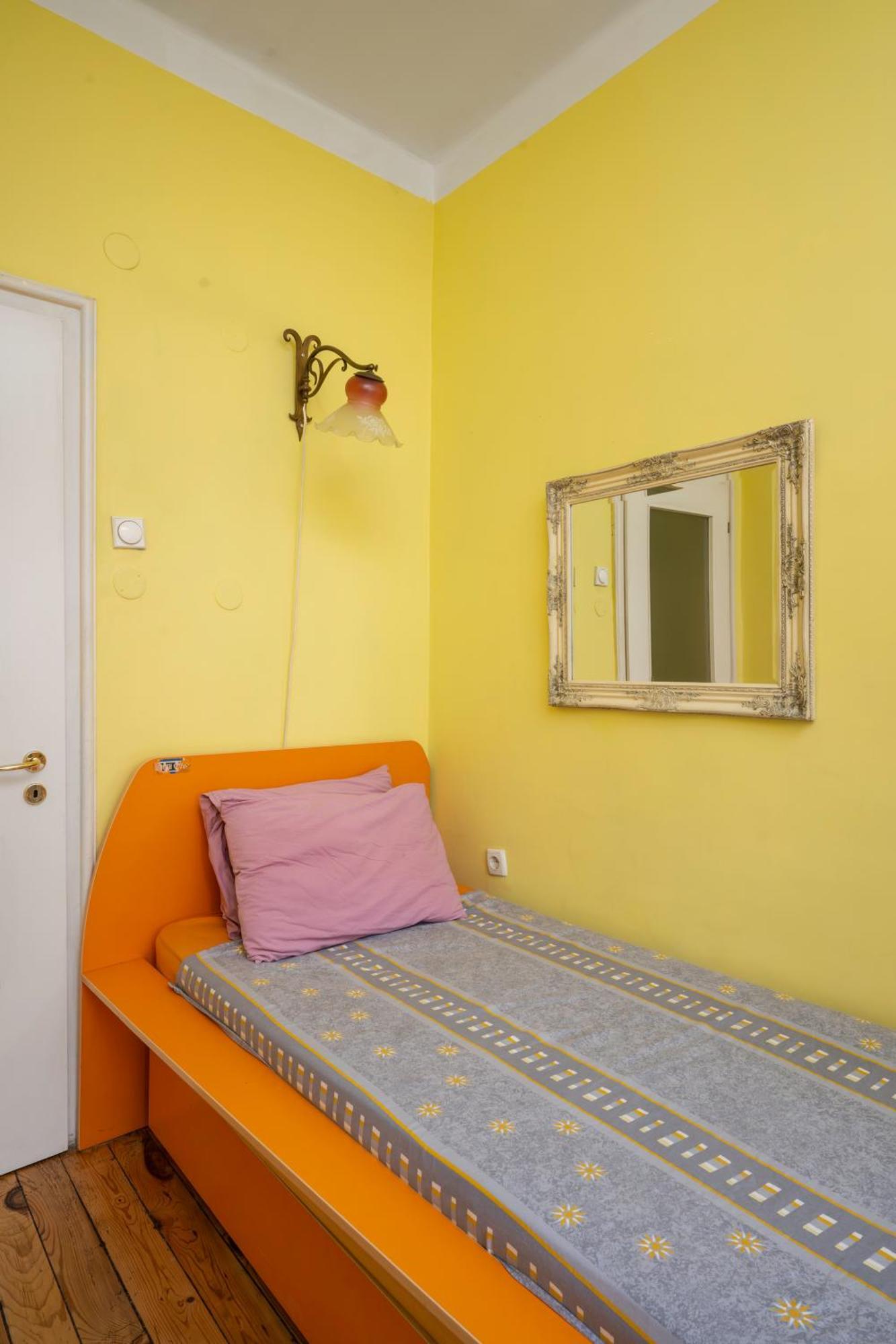 Sofia'S 1Bd Colourful Getaway Near Ndk Daire Dış mekan fotoğraf